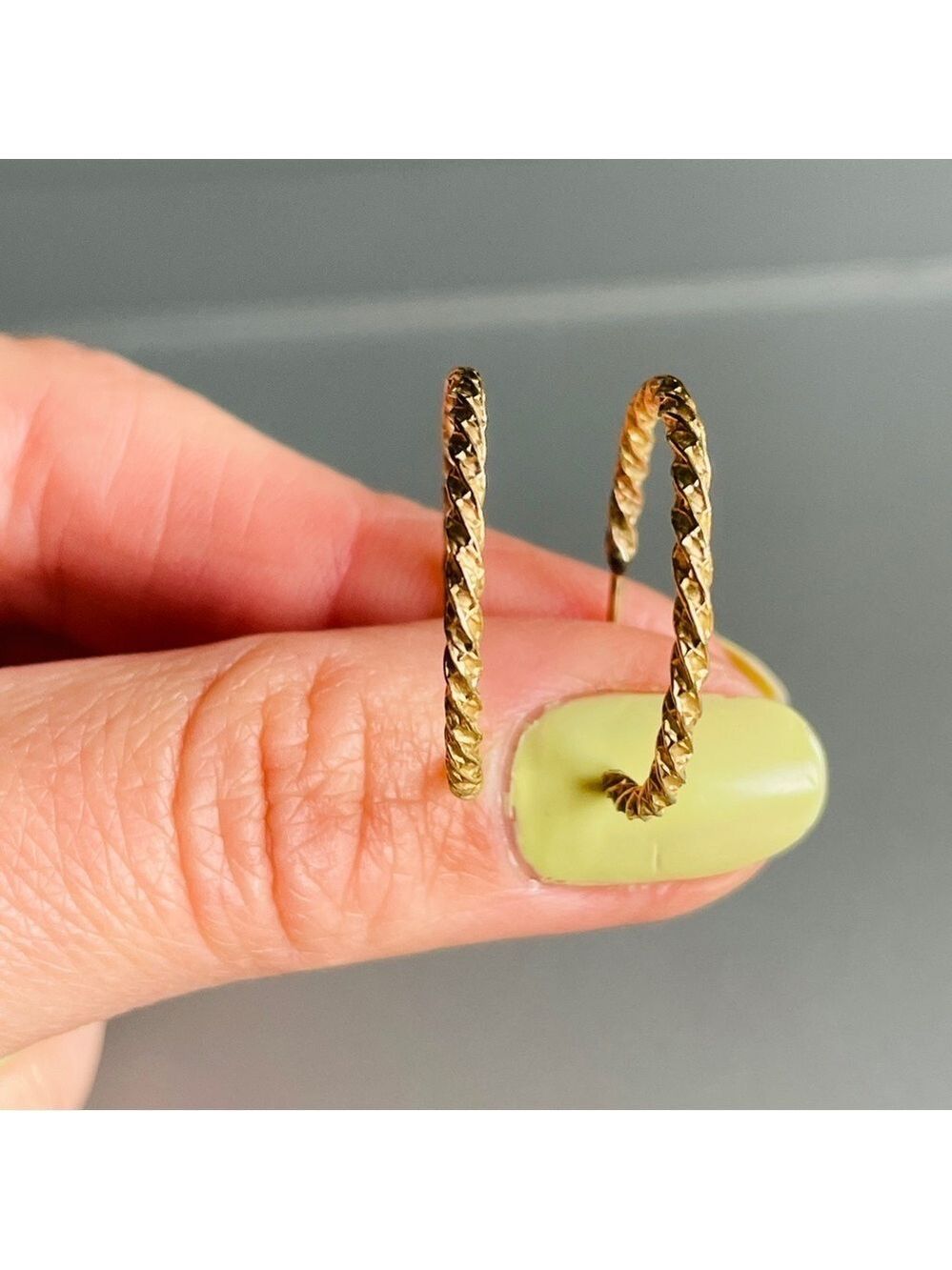 14k Yellow Gold Twisted Rope Half Hoop Vintage Earrings - Picture 4 of 6
